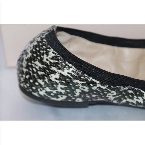 New BCBGgeneration black snake elasticized ballet - Picture 3 of 8